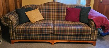R4 Vintage Plaid Style Couch With Pillows And Throw Blanket