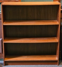 R2 Medium Sized Bookshelf