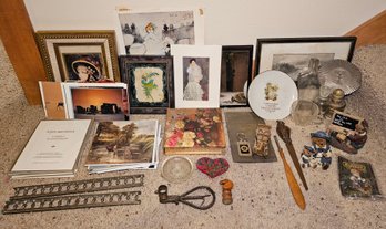 R4 Mixed Lot Of Pictures, Postcards, Greeting Cards, Card Opener, Boyds Bears Figurines, And Other Decorative