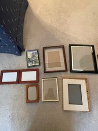 Small To Medium Sized Picture Frames
