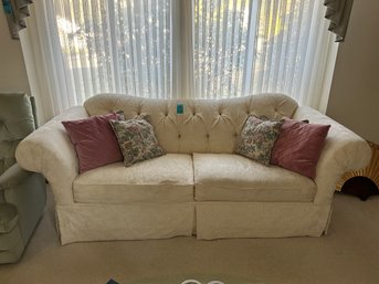 Vintage Couch With Pillows