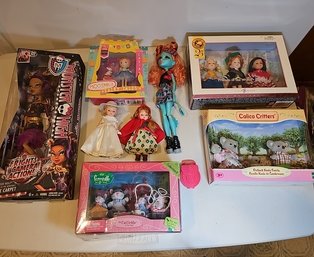 R1 Variety Of Boxed And Unboxed Dolls