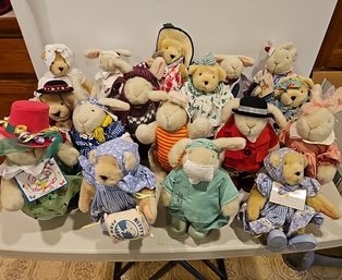 R1 Various Artmark Stuffed Bears And Bunnies With Stands
