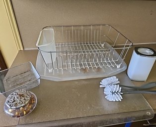 R3 Dish Rack With Plastic Bottom And Other Dish Items With Glass Cutting Board