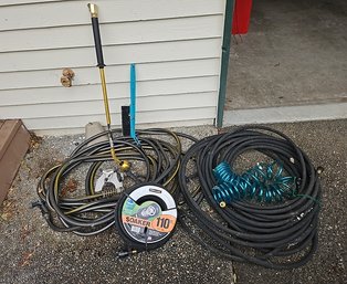 R0 Four Hoses And Some Attachments With Brush