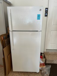 GE Top Freezer Refrigerator 28in Wide 31in Deep  85.75in Tall
