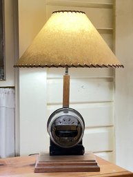 R5  1930 Residential Electric Meter Lamp. Dial Does Turn When Lamp Is On