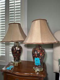 R7 Set Of Two Matching Table Lamps With Glass Decorative Stand