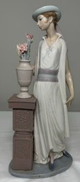 BNH Lladro Figurine Lady Grand Casino With Potted Plant Figure