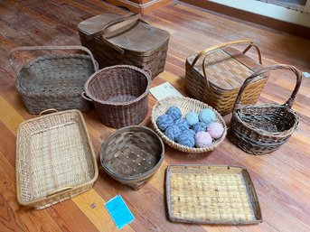 R5 Collection Of Baskets - Tray Style, Picnic, Handled, Pie Keeper