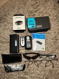 R7 Hearing Aid Accessories And Reading Glasses, Dry-GO UV Electronic Drying Station, Phonak Hearing Aid Case