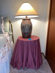 R12 Ceramic Table Lamp And Round Side Table With Table Cloth