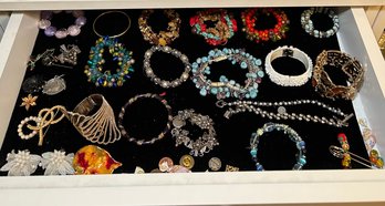 R7 Assortment Of Costume Jewelry Stretchy Bracelets And Variety Of Pins