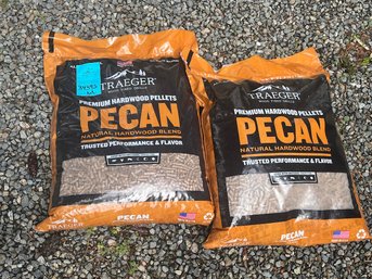 R0 Traeger Premium Hardwood Pellets - Pecan, Unopened