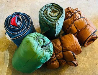 R0 Lot Of (5) Sleeping Bags Camping Gear