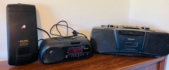 R10 Vintage Electronics Magnavox AM/FM Cassette Player, Lenora Digital Alarm Clock Radio Cassette, VHS Rewind