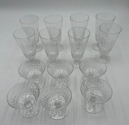 R1 Eight Vintage Water Glasses And Six Champagne Glasses