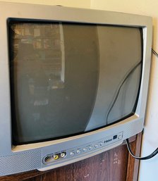 R10 Vintage Gaming TV W/ Front Aux Haier HTN13R12S W/DVD Players And VHS Player Sony, Samsung, Daewoo