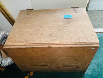 RM0 Wood Trunk With Handles Half Full Of Firewood (half Of The Fire Logs Were Removed After Photos Were Taken)
