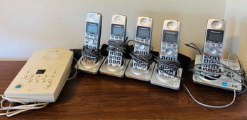 R10 Lot Of Vintage Panasonic Wireless Phones, Built In Answering Machine