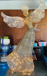 R0 Christmas Angel W/Lights 5ft Tall 3ft Wide