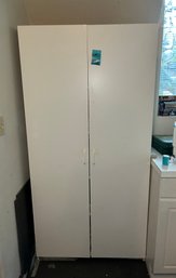 R00 White Two Door Pantry/garage Storage Closet With Five Tiers