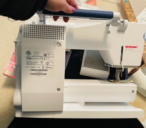 Rm5 Bernina Aurora 440 Full Service Quilters Edition Kit