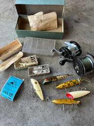 Rm00 Vintage Reels And Fishing Lures Penn Baymaster And Surf King