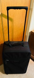 R8 American Flyer Luggage Tote On Rollers