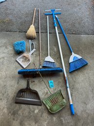 Rm00 Brooms, Dust Bins And 16ft Telescopic Pole With Window Squeegee Included