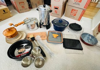 R3 Springform Pans, Plates, Pans, Coffee Pot, Cutting Board, Bacon Maker And More