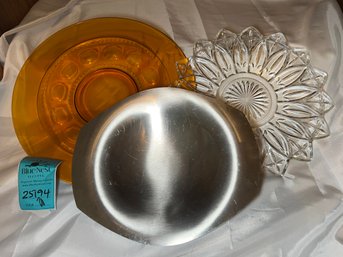 R0 Indiana Amber Glass Kings Crown Pattern Platter, Cut Glass Platter, Sheffield Stainless Pedestal Server