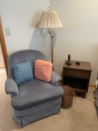 RM1 Rocking Chair With Pillows, Side Table, Lamp, Trash Basket, Phone