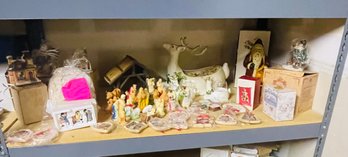 Rm7 Christmas Lot To Include Nativity, Reindeer Decor, Ornaments, Birds, Santa, Light Up House Figurines