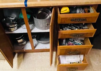 Rm3 Pots And Pans,Utensils, Kitchen Linens, And Junk Drawers