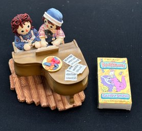 R5 Enesco Raggedy Ann And Andy Everything Sounds Better, When We Play Together Collectable Figure And The Fl