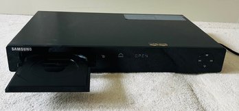 R10 Samsung BD-P1500 Blu-ray Disc Player