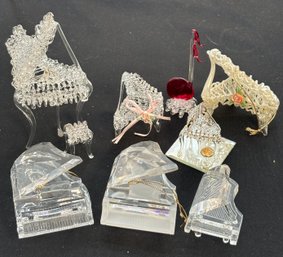 R5 Collection Of Hand Blown Glass Pianos And Crystal Like Piano Ornaments