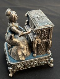 R5 Vintage Sankyo Woman Playing Piano Music Box, Hidden Compartment Made Of Pewter-like Material And Fabric