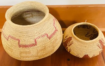 RmA4 Two Small Woven Native American Baskets With Redish Tones