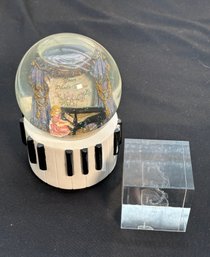 R5 Rare Westland Musical Glitter Globe Piano #2816 And What Appears To Be Be A 3D Laser Etched Crystal Glass C