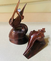 RmA4 Wood Carved Pelican Eating Fish And A Seashell