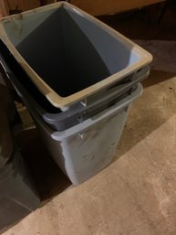 2 Plastic Sterilite Bins With Lids, 4 Rubbermaid Bins With Lids,  Plastic Trash Cans