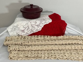 Fine Crocheted Table Cloth Or Bed Cover Approx 60in X 74in, Pampered Chef 6c Casserole Dish