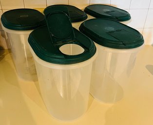 R4 Lot Of (5) 1-1/2 Gallon Tupperware Containers With Lids