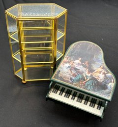 R5 Vintage Brass And Glass Hexagon Mirrored Mini Curio Cabinet Standing With Door And A Vintage Sankyo Piano M