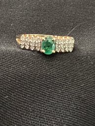 R6 Ring Marked 14k With Green Center Stone