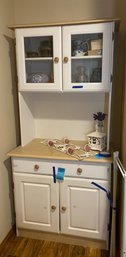 R10 Hutch Furniture Lot