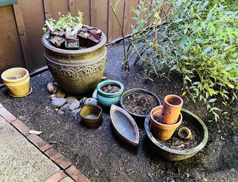 R00 Lot Of Garden Flower Plant Pots Assorted Sizes Large And Small