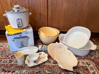 R2 Rice Cooker, Corningware French White, Scallop Shell Dishes, Salt And Pepper Shakers, Melamine Mixing Bowl